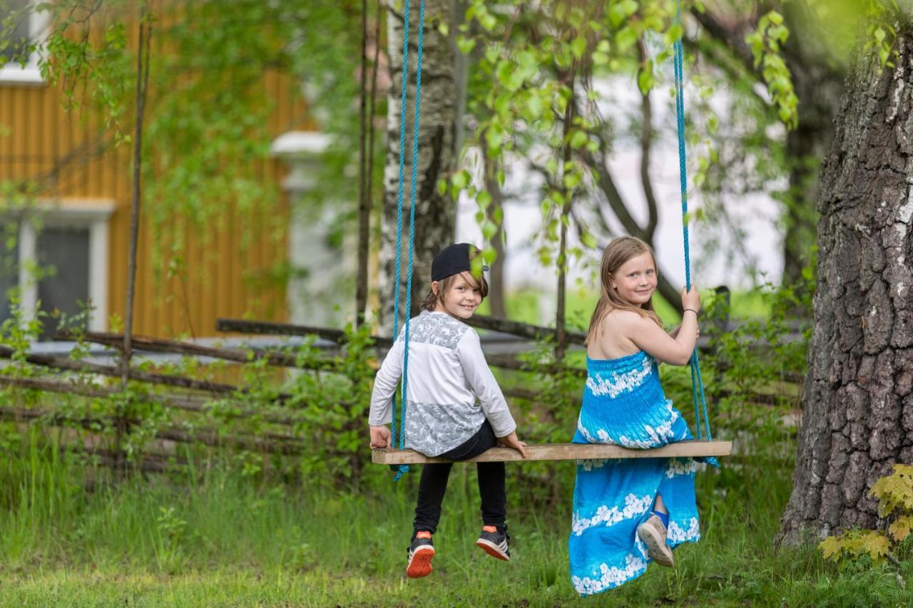 Lyrsta R B&B Lyrestad Buitenkant foto